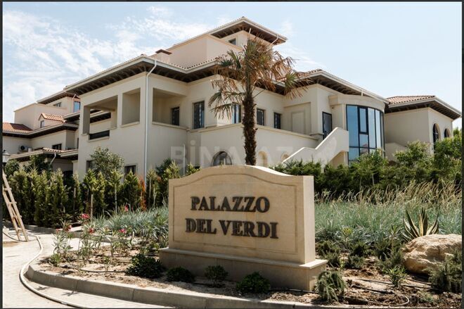 Продаётся 8-комн. дом/дача 398 м², пос. Sea Breeze, photo 1 from 32