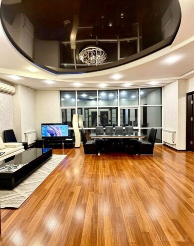 Сдаётся 3-комн. новостройка 110 м², Насиминский  р., photo 1 from 10