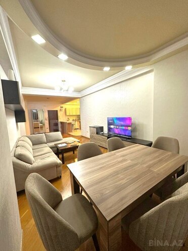 Сдаётся 3-комн. новостройка 110 м², м. Ичеришехер, photo 4 from 14