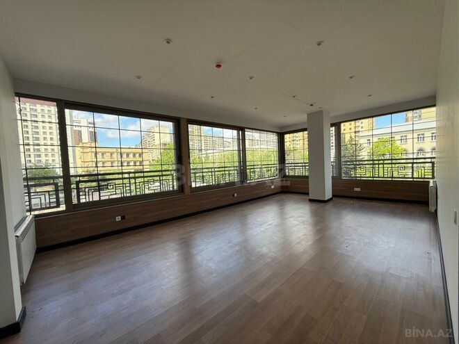 Сдаётся 3-комн. офис 80 м², м. Гянджлик, photo 1 from 24