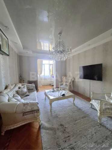 Продаётся 3-комн. вторичка 105 м², photo 1 from 16