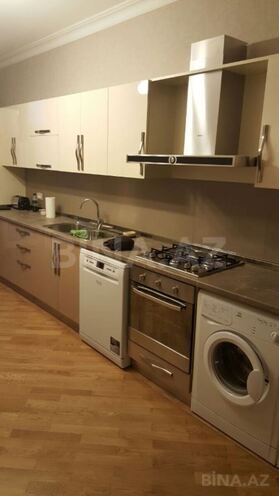 Продаётся 2-комн. новостройка 100 м², м. Низами, photo 1 from 13
