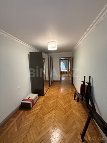 Продаётся 3-комн. вторичка 75 м², м. Низами, photo 9 from 15