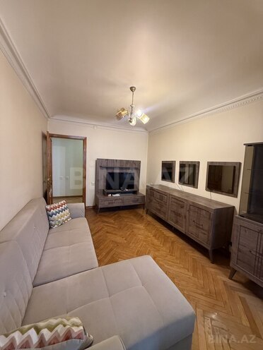 Продаётся 3-комн. вторичка 75 м², м. Низами, photo 3 from 15