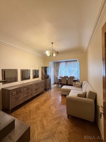 Продаётся 3-комн. вторичка 75 м², м. Низами, photo 1 from 15