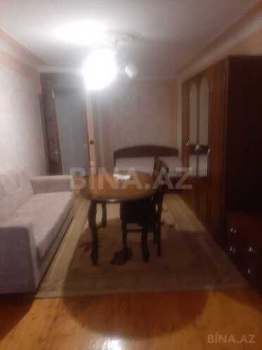 Сдаётся 1-комн. вторичка 30 м², м. Нефтчиляр, photo 1 from 6