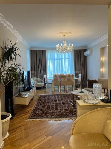 Продаётся 3-комн. вторичка 116 м², м. Мемар Аджеми, photo 1 from 21