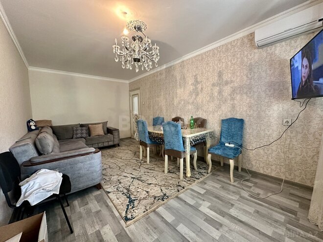 Продаётся 4-комн. вторичка 90 м², м. Нефтчиляр, photo 3 from 19