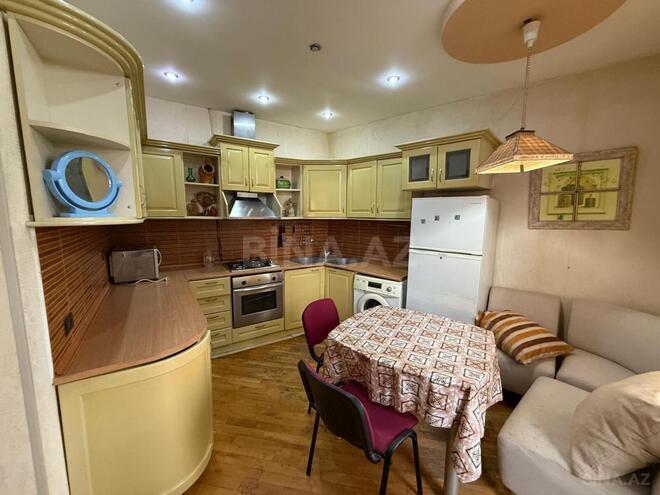 Сдаётся 2-комн. вторичка 65 м², м. Ичеришехер, photo 15 from 16