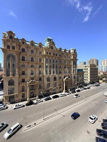 Продаётся 3-комн. новостройка 150 м², м. Низами, photo 20 from 26