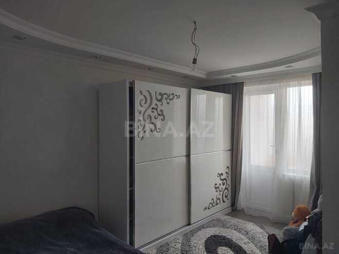 Продаётся 3-комн. вторичка 70 м², м. Ази Асланов, photo 4 from 12