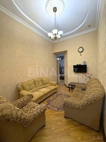 İcarəyə verilir 2 otaqlı köhnə tikili 65 m², Sahil m., photo 1 from 9