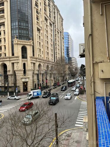 İcarəyə verilir 3 otaqlı yeni tikili 135 m², Nizami m., photo 1 from 22