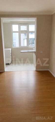 Продаётся 2-комн. вторичка 35 м², м. Иншаатчылар, photo 1 from 8