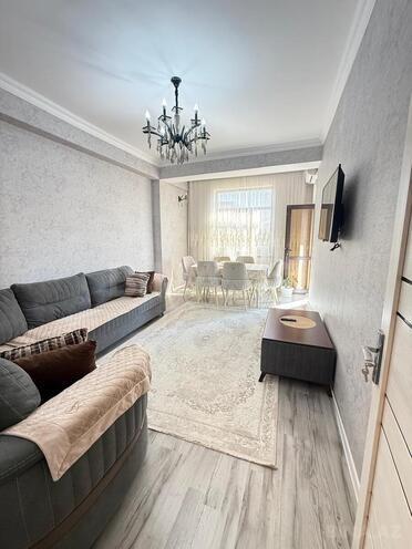 Сдаётся 1-комн. новостройка 58 м², м. 8 ноября, photo 1 from 12