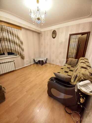 Продаётся 2-комн. вторичка 45 м², м. Кара Караев, photo 3 from 17