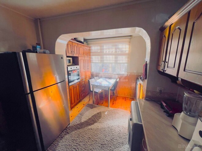 Satılır 4 otaqlı köhnə tikili 110 m², İnşaatçılar m., photo 7 from 11