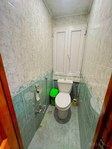 Satılır 4 otaqlı köhnə tikili 110 m², İnşaatçılar m., photo 9 from 11