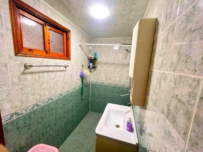 Satılır 4 otaqlı köhnə tikili 110 m², İnşaatçılar m., photo 8 from 11