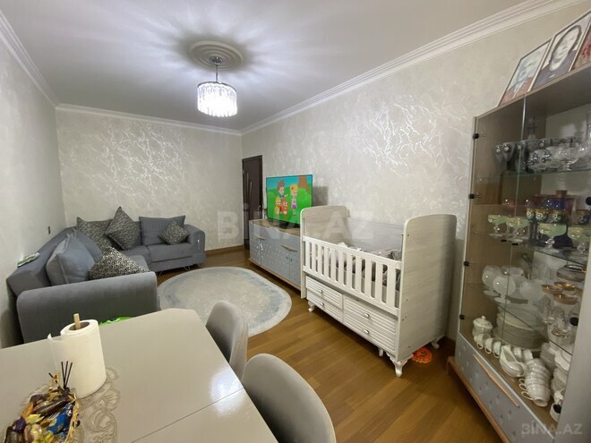 Продаётся 2-комн. вторичка 60 м², м. Ази Асланов, photo 5 from 21