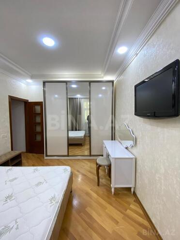 İcarəyə verilir 3 otaqlı yeni tikili 130 m², İnşaatçılar m., photo 9 from 24