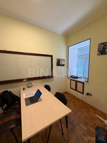 Сдаётся 3-комн. вторичка 45 м², м. Низами, photo 3 from 9
