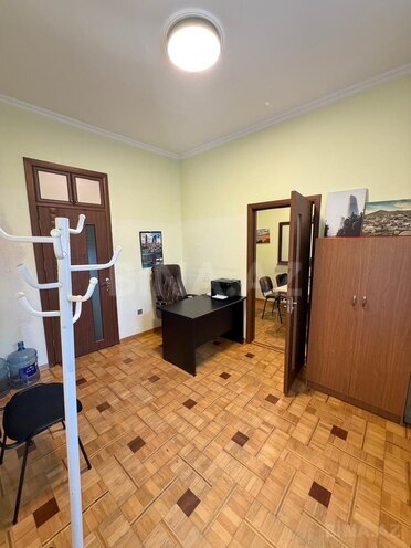 Сдаётся 3-комн. вторичка 45 м², м. Низами, photo 5 from 9