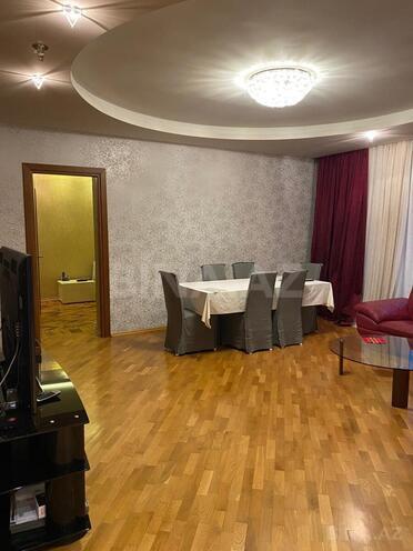 Продаётся 3-комн. вторичка 110 м², м. Элмляр Академиясы, photo 6 from 25