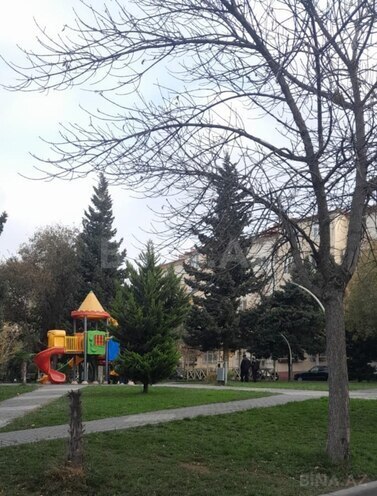 Продаётся 1-комн. вторичка 29.5 м², м. Нефтчиляр, photo 1 from 8