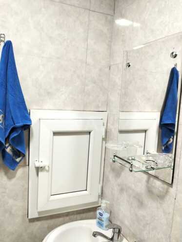 Satılır 2 otaqlı köhnə tikili 45 m², Bakıxanov q., photo 12 from 18
