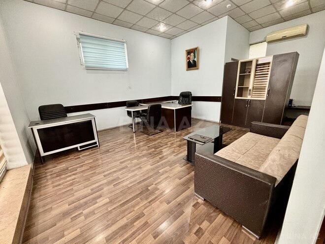 Сдаётся 1-комн. офис 40 м², м. 8 ноября, photo 1 from 7