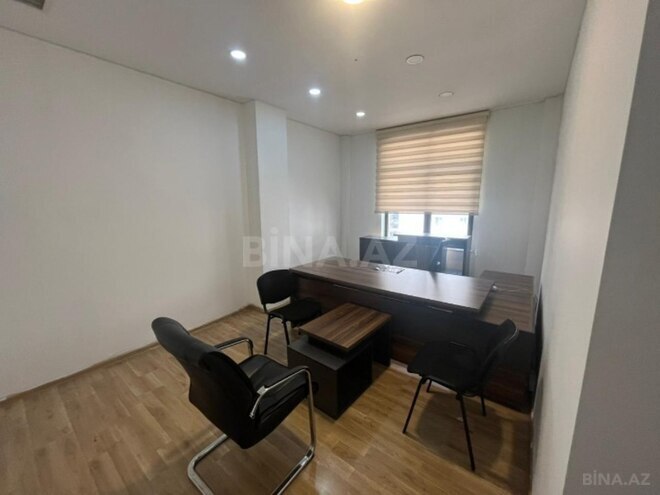Сдаётся 3-комн. офис 65 м², м. Нариман Нариманов, photo 1 from 7