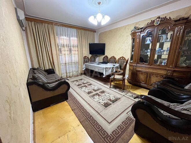 Продаётся 3-комн. вторичка 65 м², photo 1 from 11