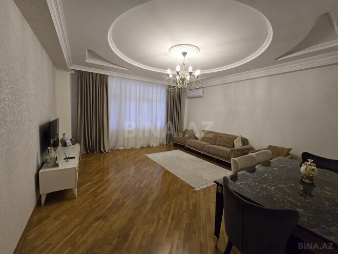 Продаётся 3-комн. новостройка 122 м², м. Кара Караев, photo 1 from 18
