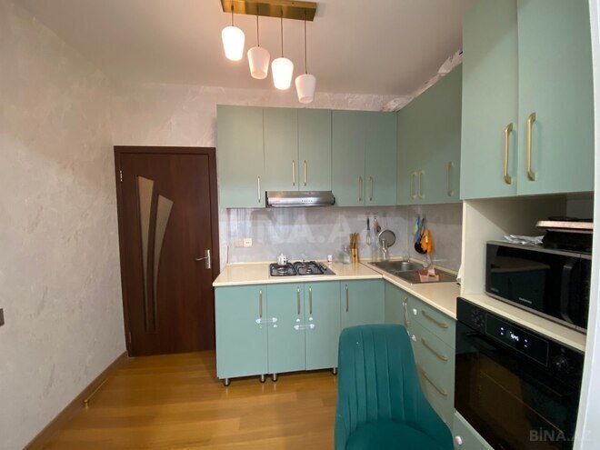 Продаётся 2-комн. вторичка 60 м², м. Ази Асланов, photo 9 from 19