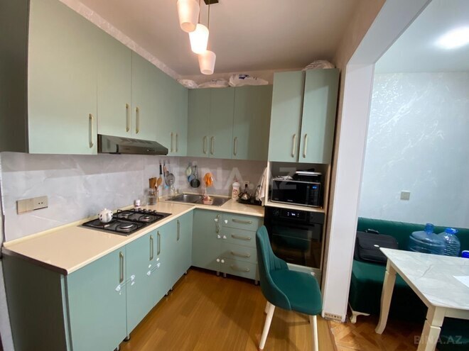 Продаётся 2-комн. вторичка 60 м², м. Ази Асланов, photo 7 from 19