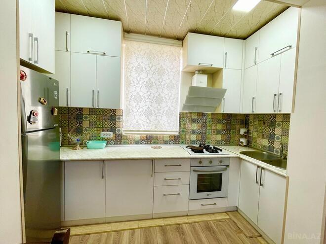 Сдаётся 3-комн. вторичка 55 м², м. Мемар Аджеми, photo 6 from 17