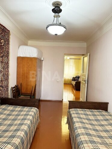 Продаётся 3-комн. вторичка 70 м², м. Элмляр Академиясы, photo 8 from 19