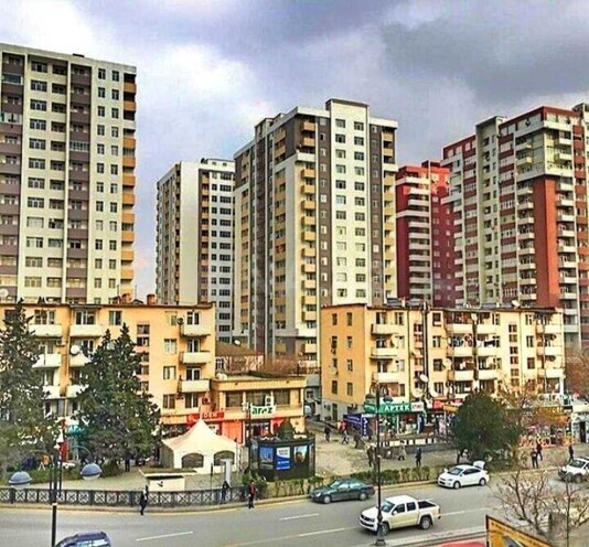 Продаётся 3-комн. вторичка 85 м², м. Кара Караев, photo 1 from 10