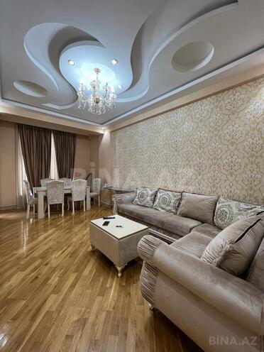 Сдаётся 2-комн. новостройка 55 м², м. Нариман Нариманов, photo 1 from 8