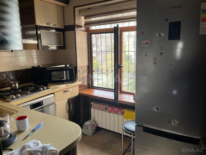 Продаётся 3-комн. вторичка 70 м², м. Элмляр Академиясы, photo 14 from 17