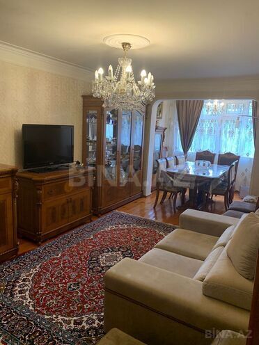 Продаётся 4-комн. вторичка 86 м², м. Нефтчиляр, photo 3 from 12