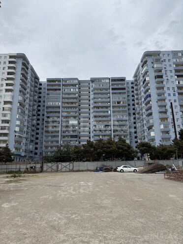 Сдаётся 3-комн. новостройка 140 м², м. Кара Караев, photo 1 from 17