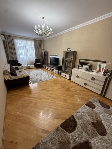 Сдаётся 3-комн. новостройка 140 м², м. Кара Караев, photo 3 from 17