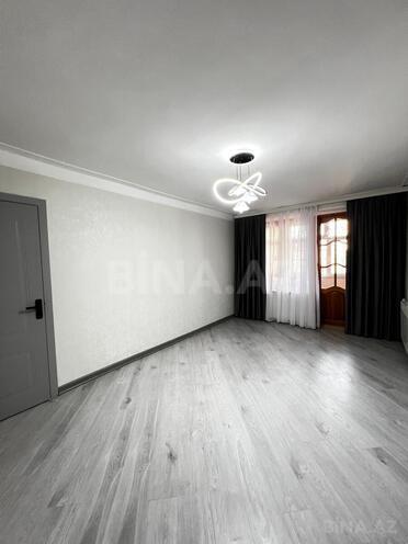 Продаётся 3-комн. вторичка 80 м², м. Кара Караев, photo 1 from 16
