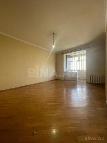 Продаётся 3-комн. вторичка 80 м², м. Элмляр Академиясы, photo 30 from 31