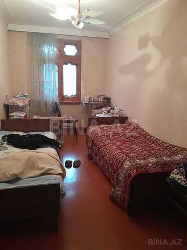 Продаётся 3-комн. вторичка 68 м², photo 1 from 12