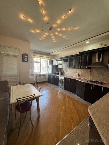 Продаётся 3-комн. новостройка 125 м², м. Иншаатчылар, photo 1 from 13