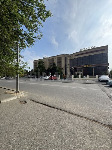 Продаётся 3-комн. вторичка 73 м², м. Нефтчиляр, photo 3 from 14