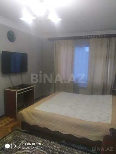 Сдаётся 3-комн. вторичка 70 м², м. Нефтчиляр, photo 6 from 10